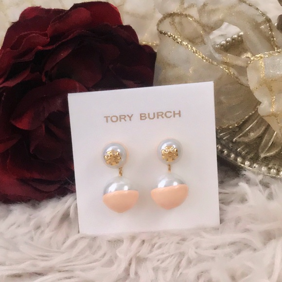 TORY BURCH • Dipped Logo Pearl Drop Earrings - Picture 4 of 4